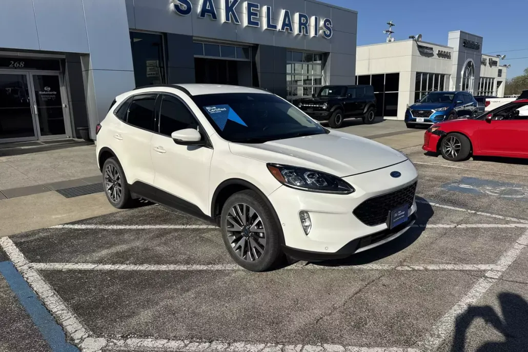 2020 Ford Escape Titanium photo 1