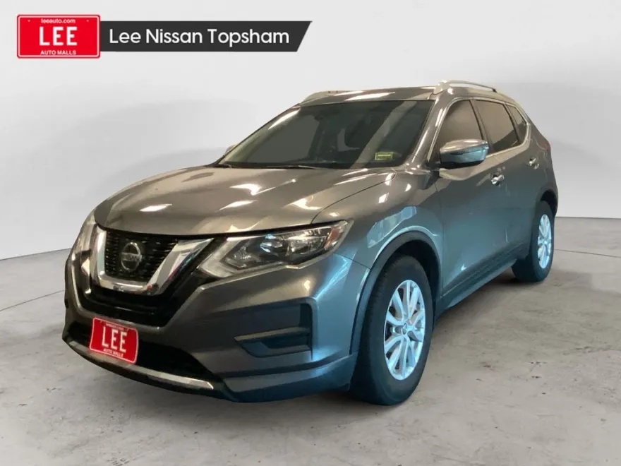2019 Nissan Rogue SV photo 1
