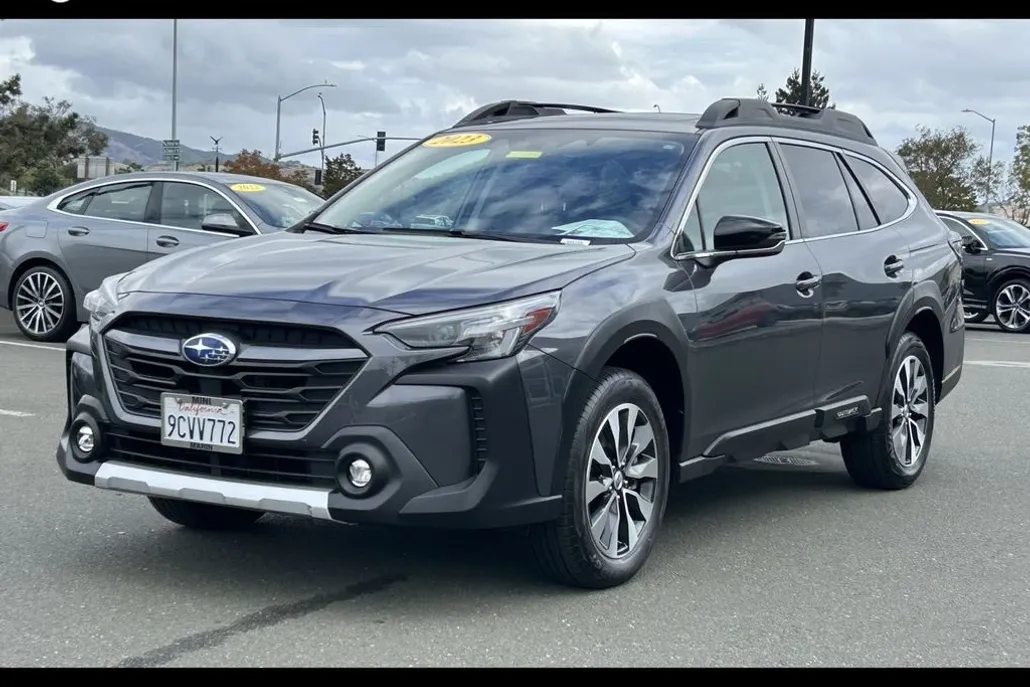 2023 Subaru Outback Limited photo 1