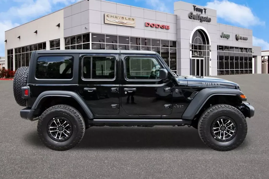 2024 Jeep Wrangler Willys photo 1