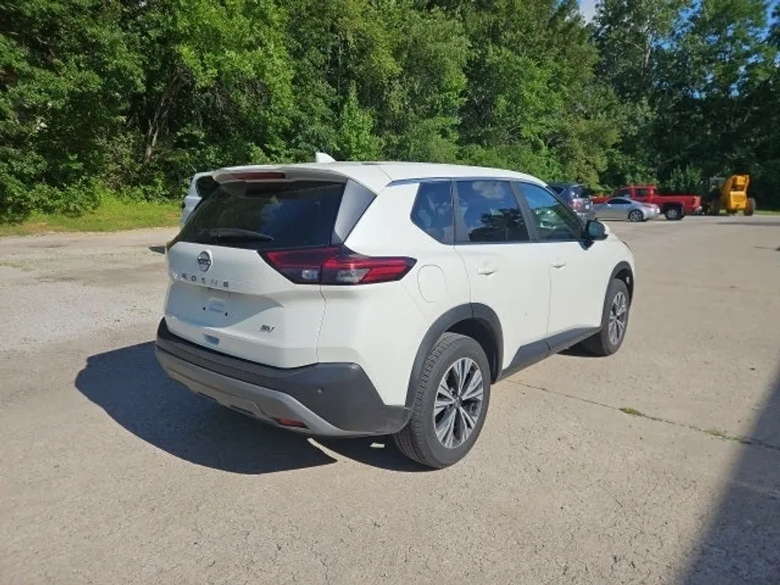 2023 Nissan Rogue SV photo 1