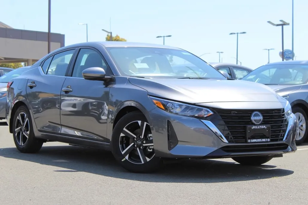 2025 Nissan Sentra SV photo 1