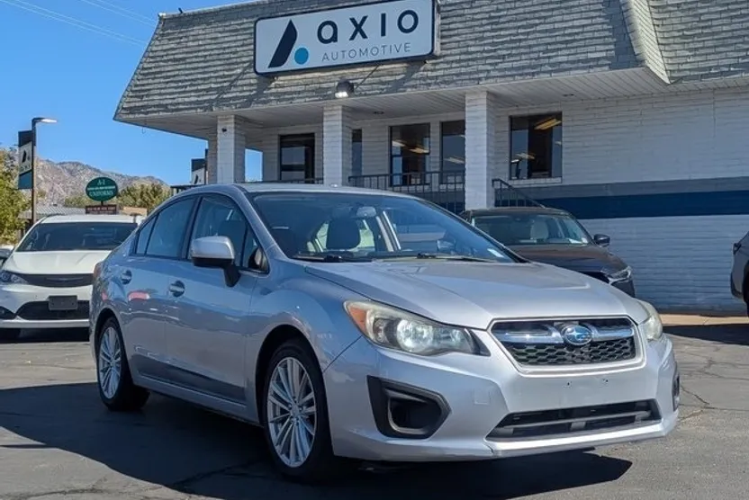 2012 Subaru Impreza 2.0i Premium photo 1