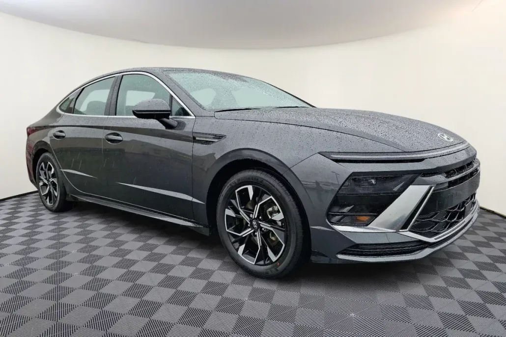 2025 Hyundai Sonata SEL photo 1
