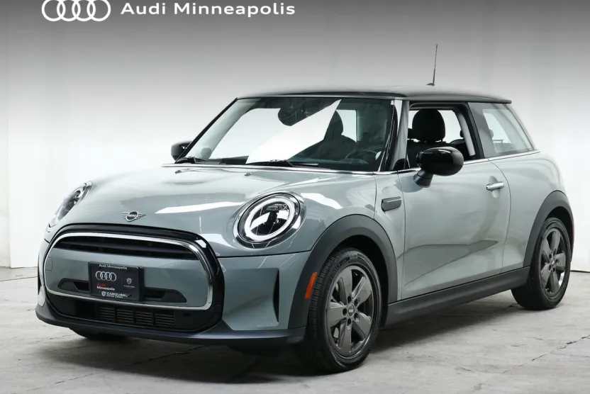 2023 Mini Cooper 2 Door Hardtop Signature photo 1