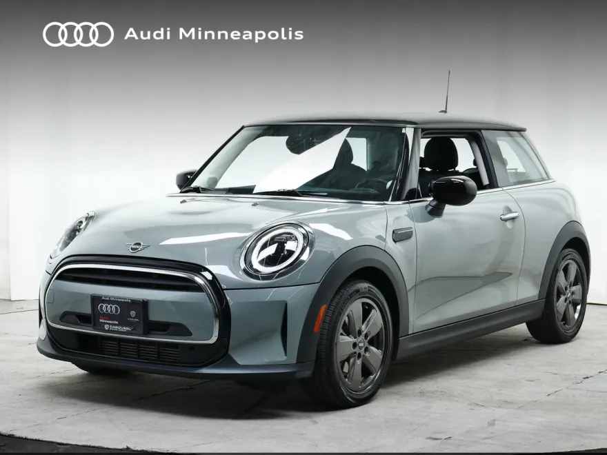 2023 Mini Cooper 2 Door Hardtop Signature photo 1
