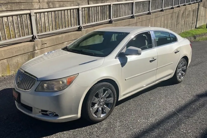2010 Buick LaCrosse CXL photo 1