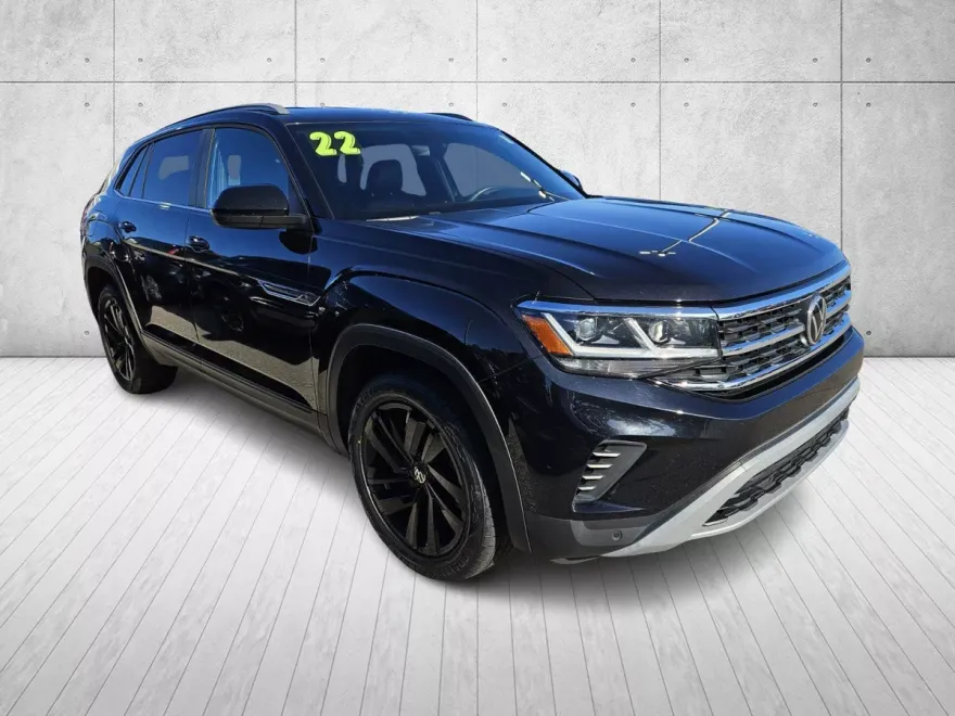 2022 Volkswagen Atlas Cross Sport V6 SE Technology photo 1