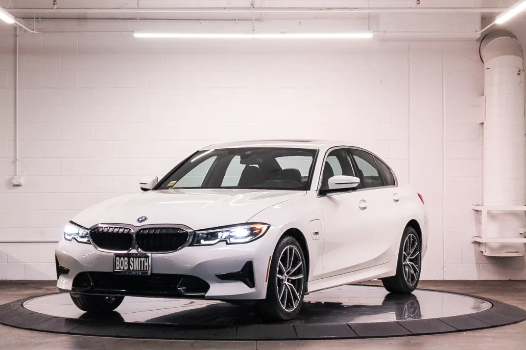 2022 Bmw 330e 3-Series photo 1