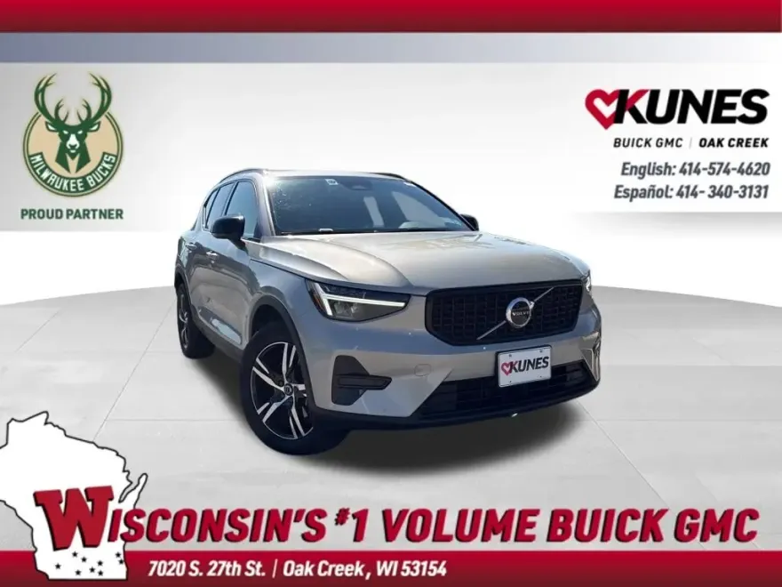 2024 Volvo XC40 Core photo 1