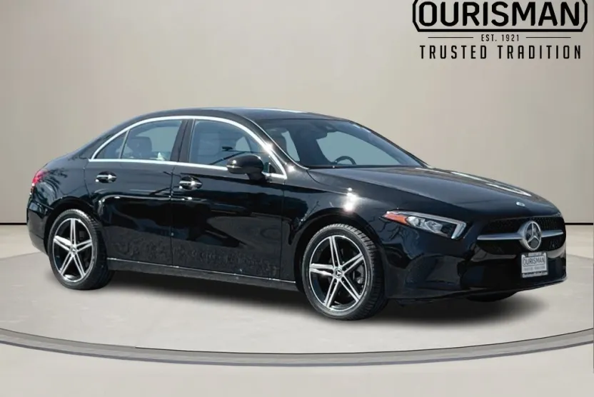 2022 Mercedes Benz A 220 photo 1