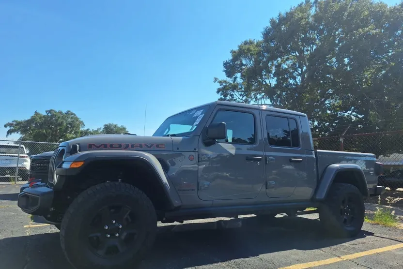2021 Jeep Gladiator Mojave photo 1