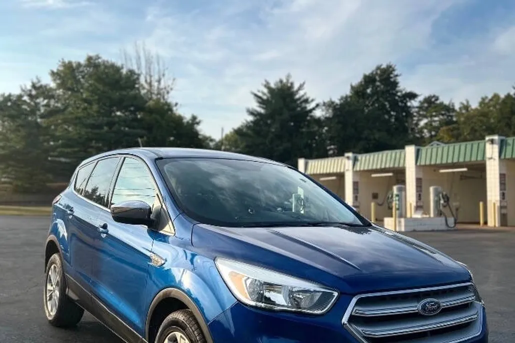 2017 Ford Escape SE photo 1