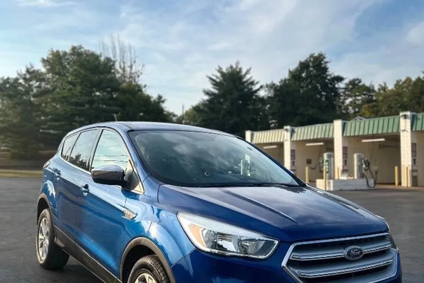 2017 Ford Escape SE photo 1