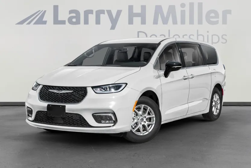 2026 Chrysler Pacifica photo 1