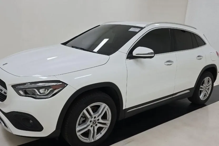 2021 Mercedes Benz GLA 250 photo 1