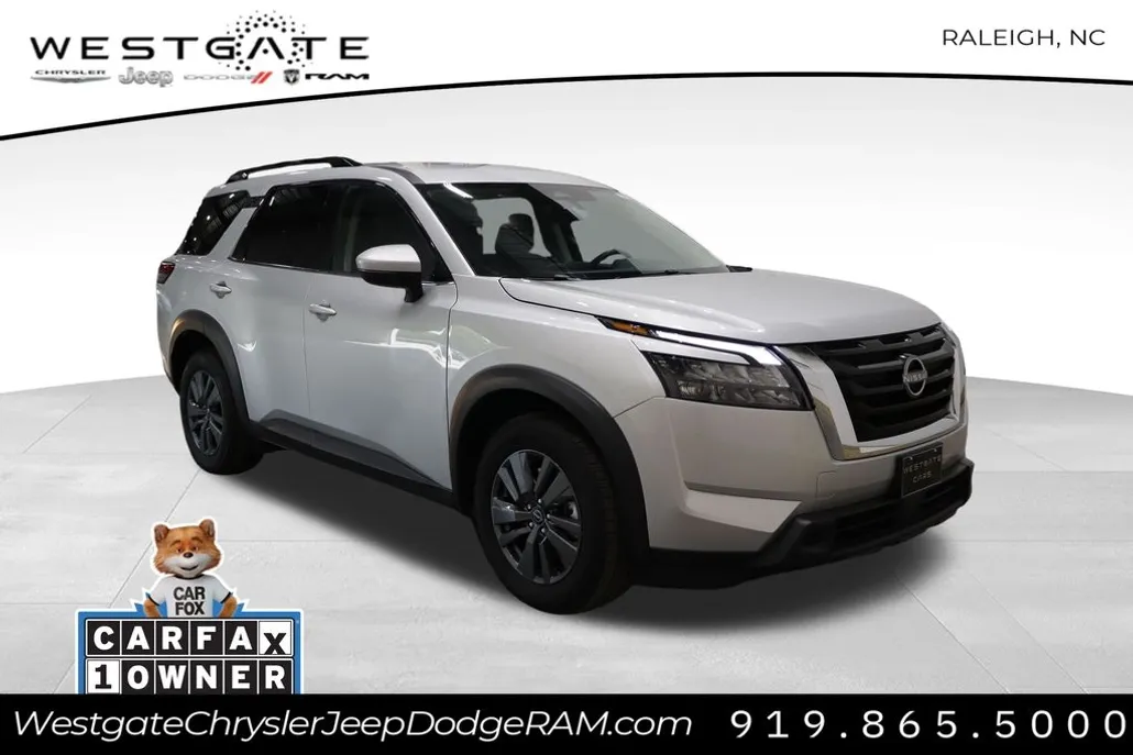 2024 Nissan Pathfinder SV photo 1