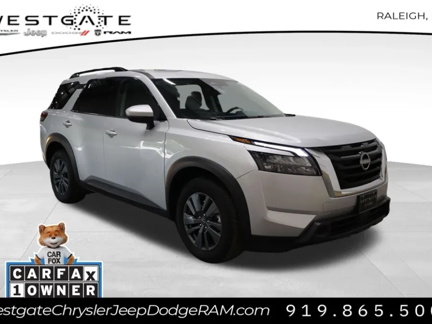 2024 Nissan Pathfinder SV photo 1