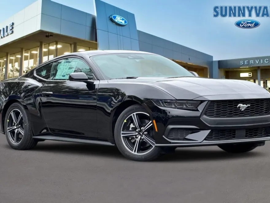 2025 Ford Mustang EcoBoost photo 1