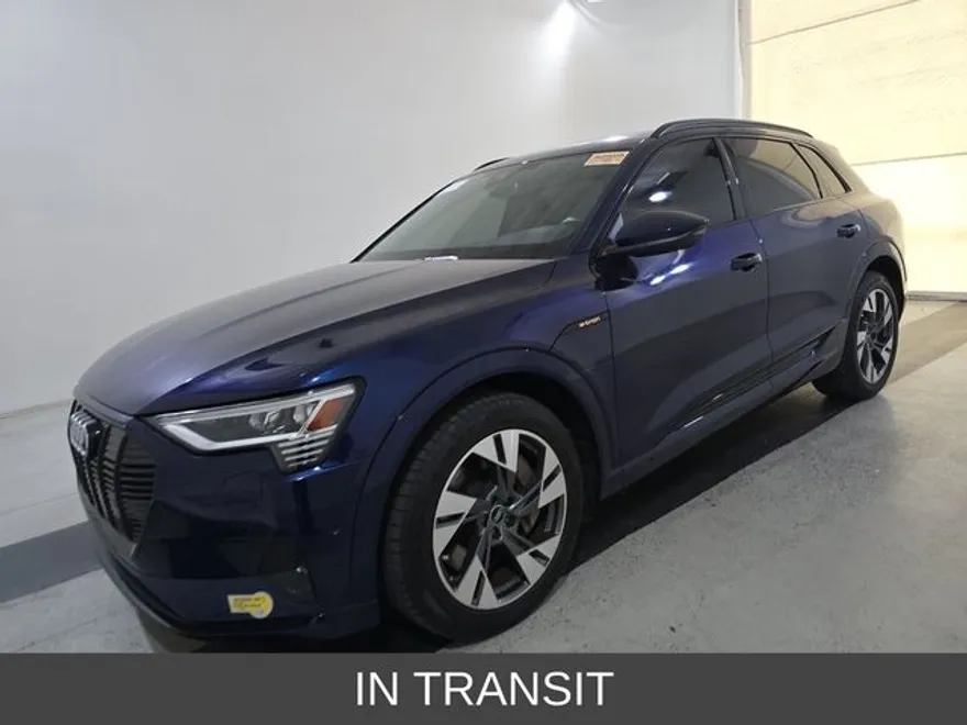 2022 Audi e-tron Premium photo 1