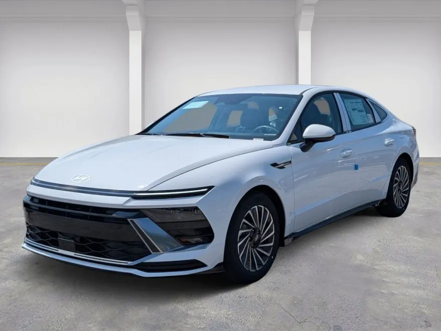 2025 Hyundai Sonata Hybrid SEL photo 1