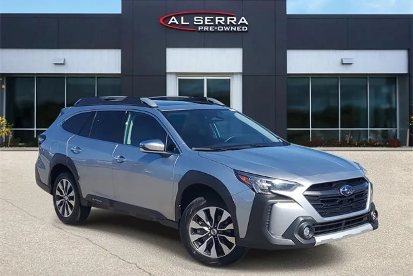 2023 Subaru Outback Touring XT photo 1