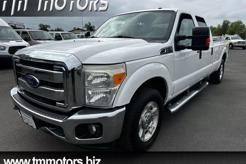 2015 Ford F-250 XLT photo 1
