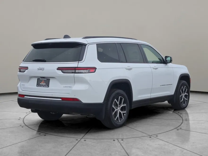 2025 Jeep Grand Cherokee Limited photo 1