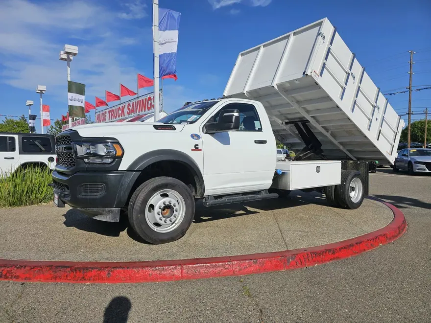 2024 Ram 4500 Tradesman photo 1