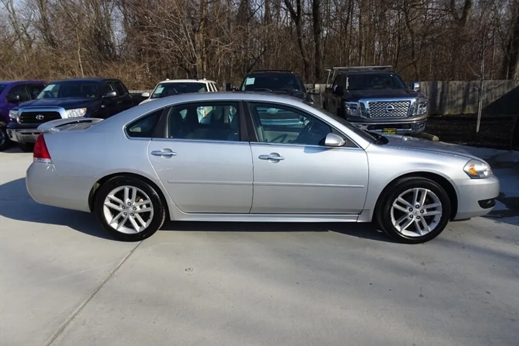 2013 Chevrolet Impala LTZ photo 1