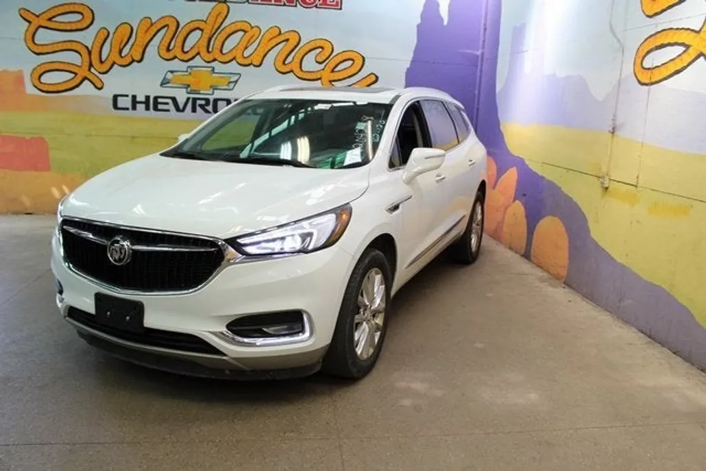 2021 Buick Enclave Essence photo 1