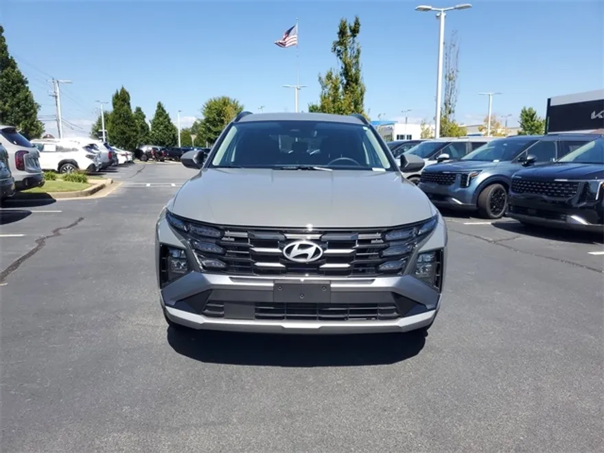 2025 Hyundai Tucson SEL photo 1