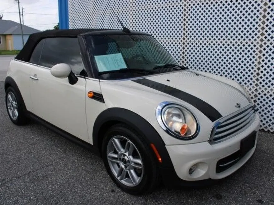 2015 Mini Cooper Convertible photo 1