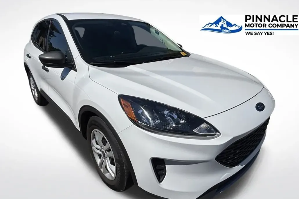 2022 Ford Escape S photo 1