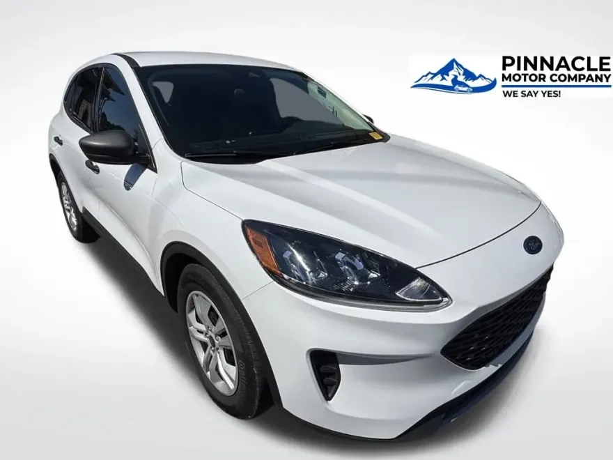 2022 Ford Escape S photo 1