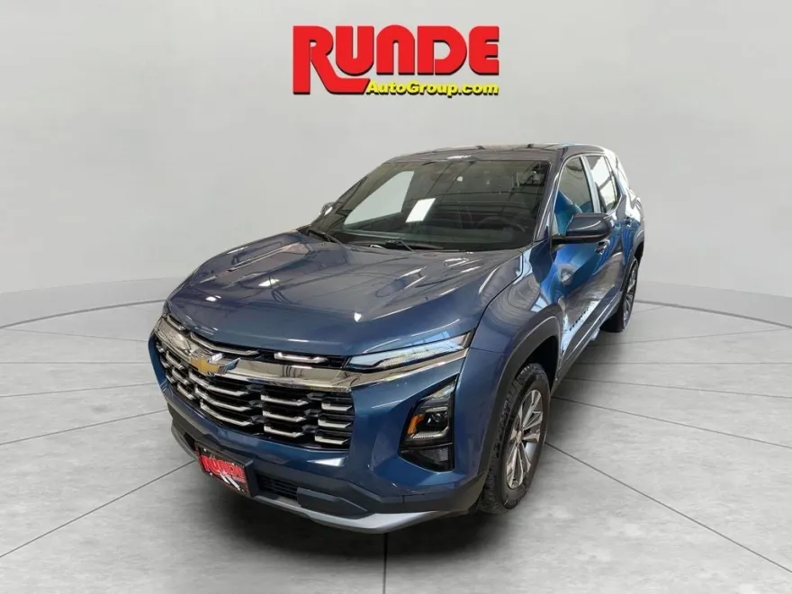 2026 Chevrolet Equinox LT photo 1
