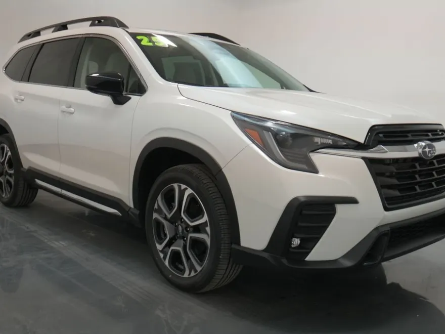 2025 Subaru Ascent Limited photo 1