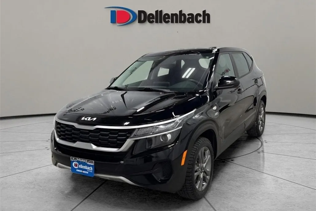 2022 Kia Seltos LX photo 1