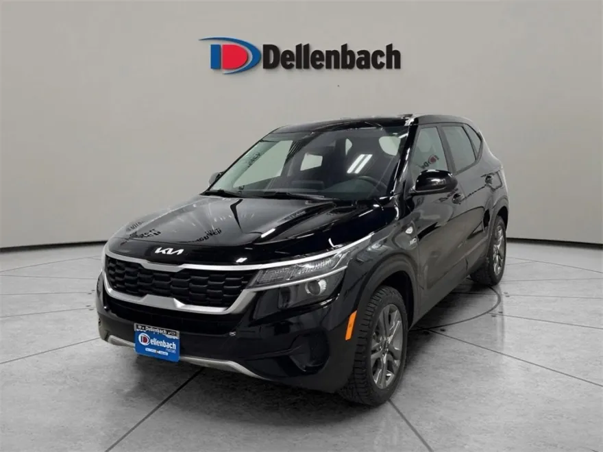 2022 Kia Seltos LX photo 1