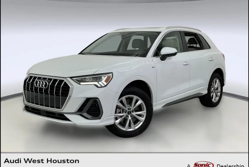 2025 Audi Q3 S line Premium photo 1