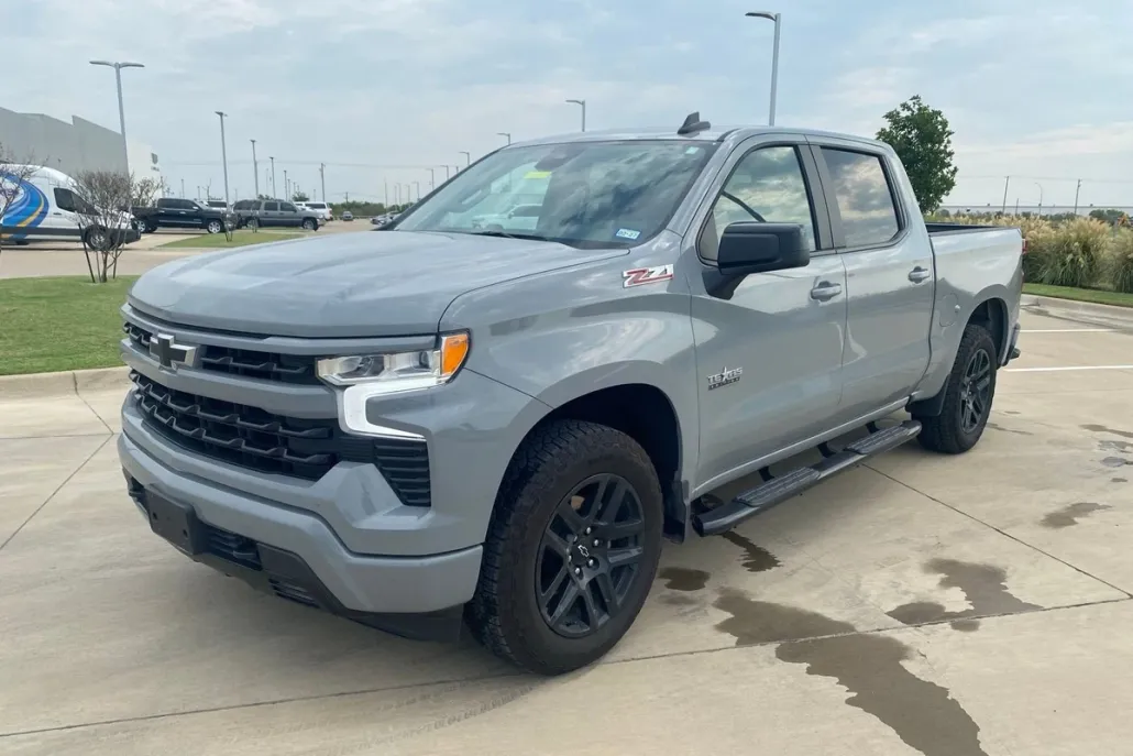 2025 Chevrolet Silverado 1500 RST photo 1