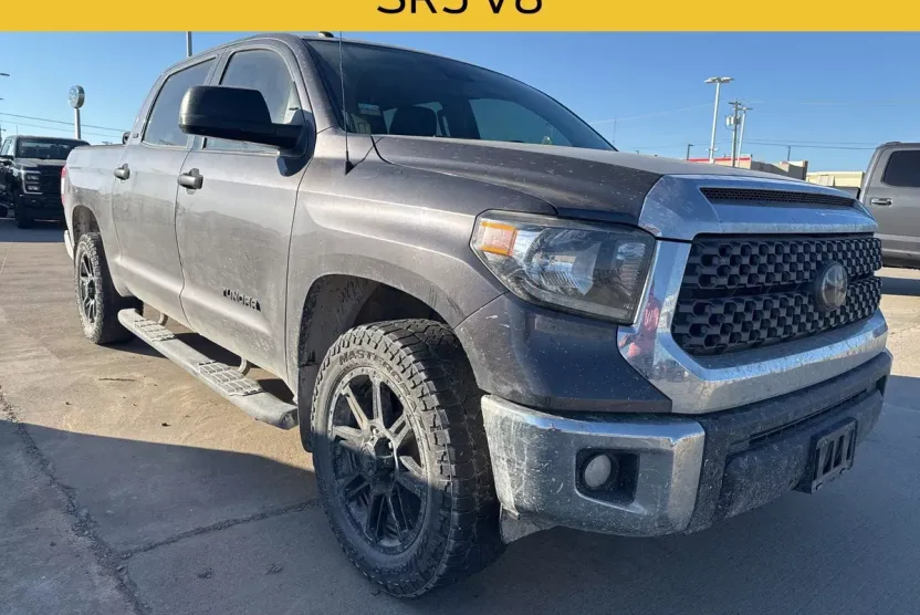 2018 Toyota Tundra SR5 photo 1