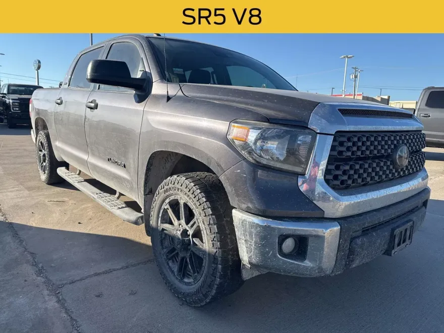 2018 Toyota Tundra SR5 photo 1