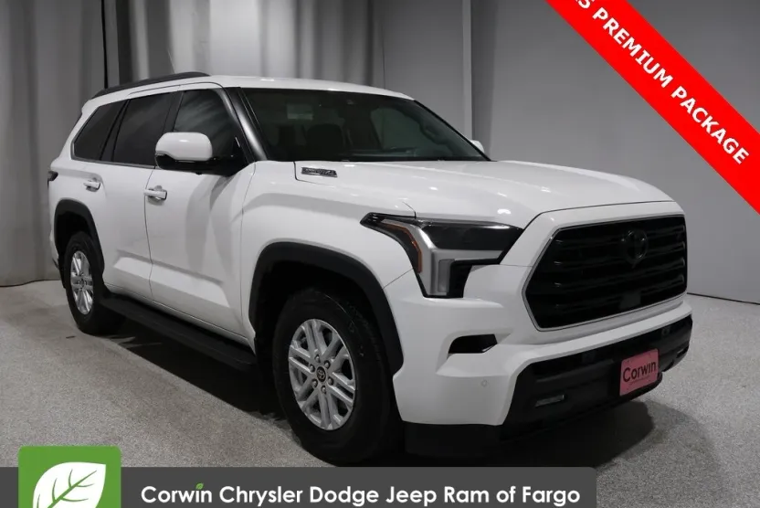 2024 Toyota Sequoia SR5 photo 1