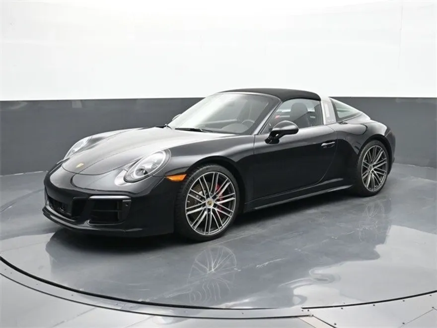 2019 Porsche 911 4S Targa 4 GTS photo 1