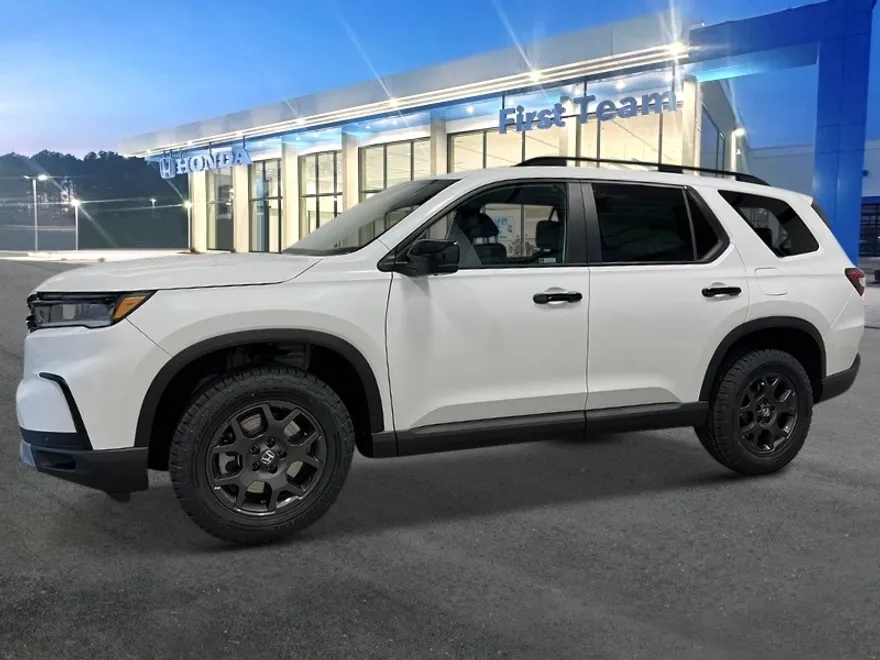 2025 Honda Pilot TrailSport photo 1