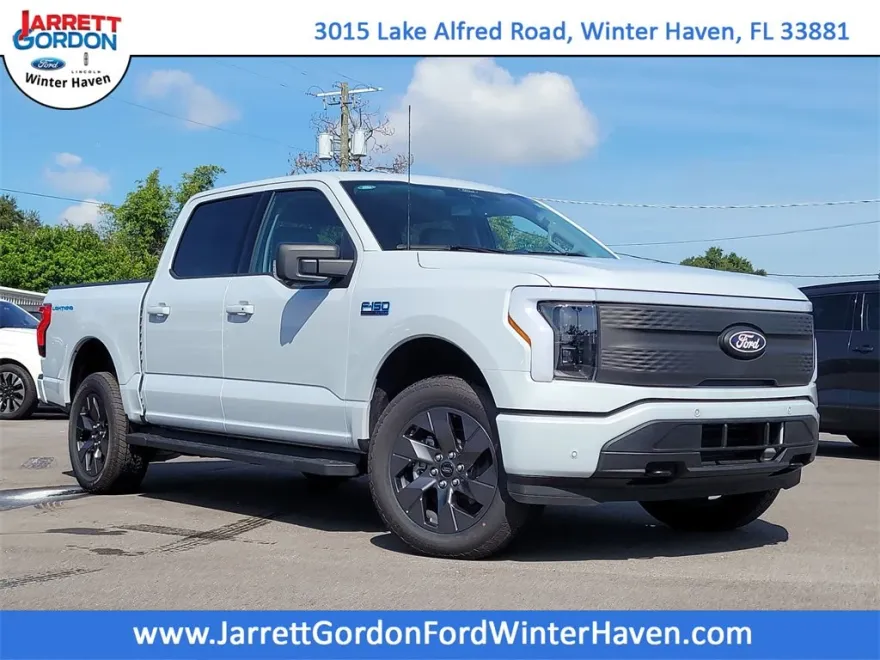 2025 Ford F-150 Lightning photo 1