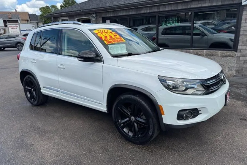 2017 Volkswagen Tiguan Sport photo 1