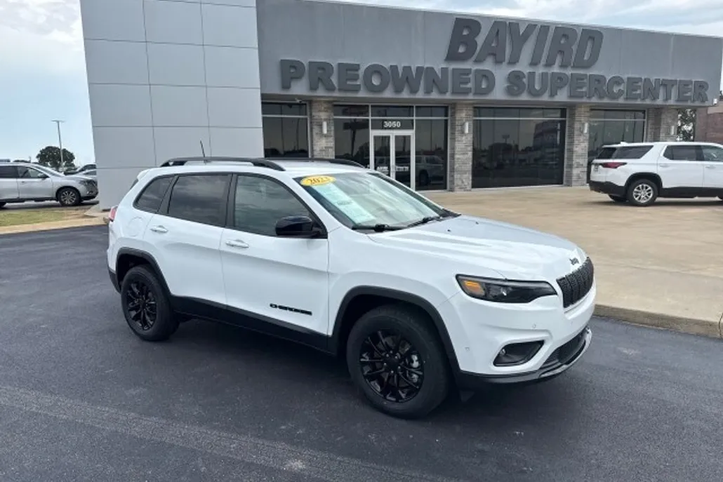 2023 Jeep Cherokee Altitude Lux photo 1