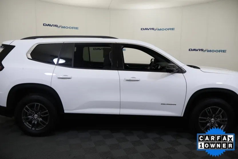 2025 Gmc Acadia Elevation photo 1